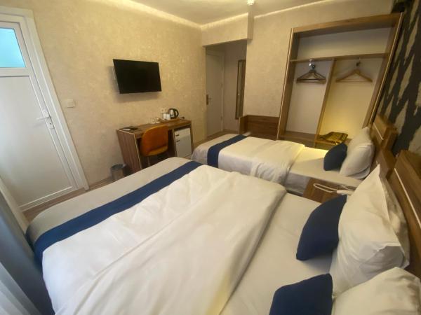 Era Palace Hotel : photo 5 de la chambre chambre triple standard - annexe