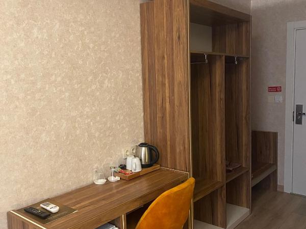 Era Palace Hotel : photo 10 de la chambre chambre triple standard - annexe