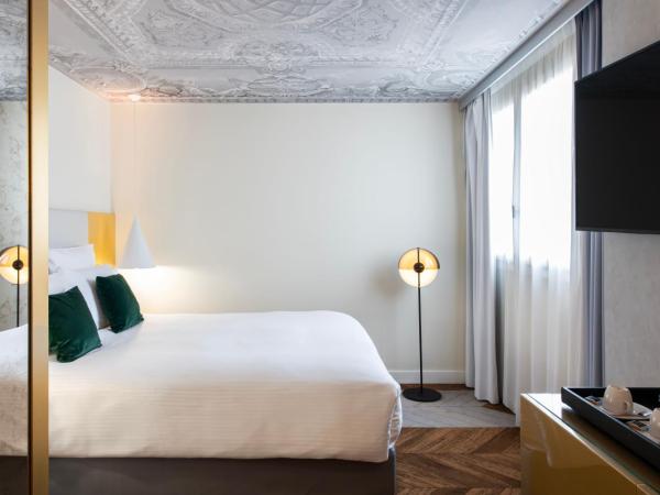 Mgallery Le Louis Versailles Château : photo 6 de la chambre chambre supérieure lit queen-size