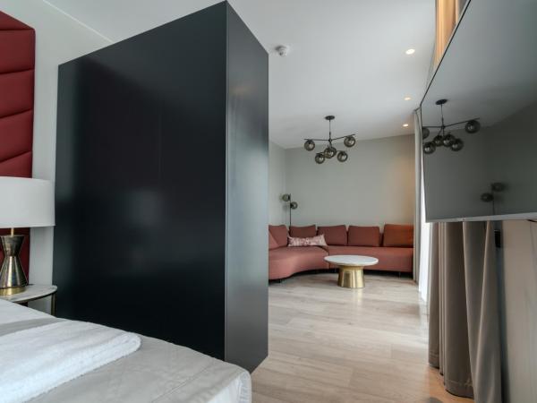 Midtown Hotel : photo 3 de la chambre chambre double avec balcon