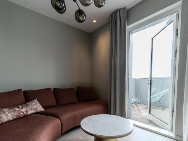 Midtown Hotel : photo 10 de la chambre chambre double avec balcon