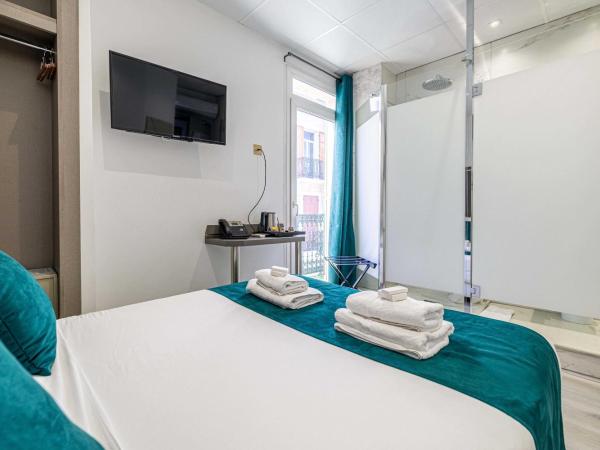 Hotel Avaton - 1 min du Palais - Cannes Centre : photo 9 de la chambre studio - vue sur mer