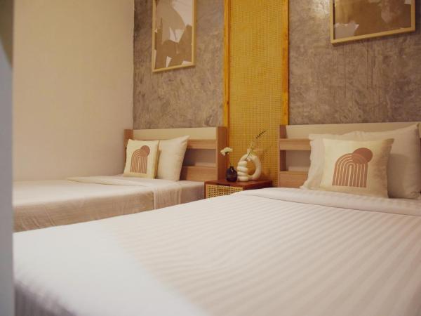 Costa Bed Hua Hin : photo 4 de la chambre chambre double ou lits jumeaux de luxe avec salle de bains commune