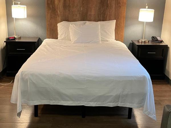 Sonesta Simply Suites Memphis : photo 5 de la chambre studio de luxe avec 1 lit queen-size - non-fumeurs