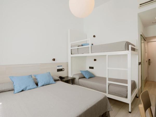 Hostal Castilla II Puerta del Sol : photo 1 de la chambre chambre familiale