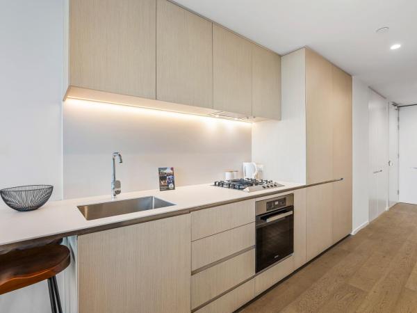 CLLIX Australia 108 Apartments : photo 5 de la chambre one bedroom sky high apartment