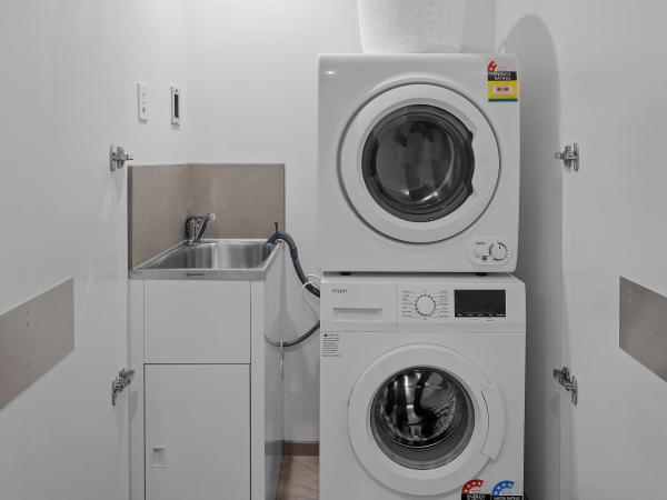 CLLIX Australia 108 Apartments : photo 4 de la chambre appartement 2 chambres et 2 salles de bains