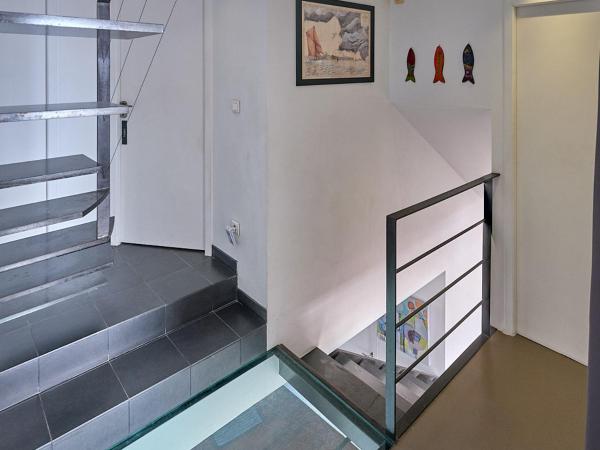 La LUNA of MARSEILLE - VILLA D'ARCHITECTE B&B : photo 6 de la chambre chambre double - vue sur mer