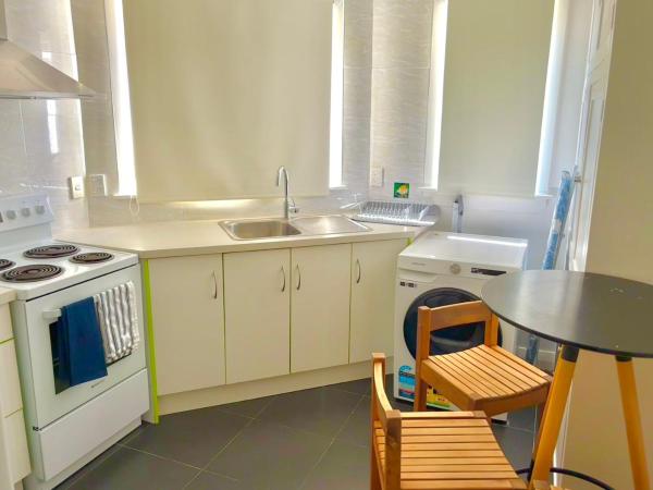 Newmarket Cozy-home : photo 3 de la chambre chambre double avec salle de bains commune