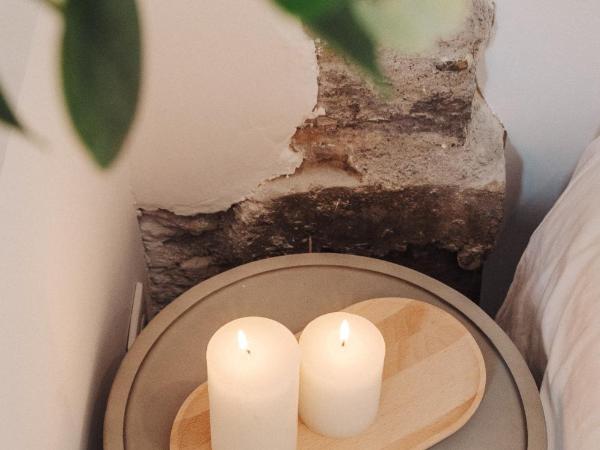 La Demeure de la Cité by Jean Bacou : photo 9 de la chambre chambre double supérieure