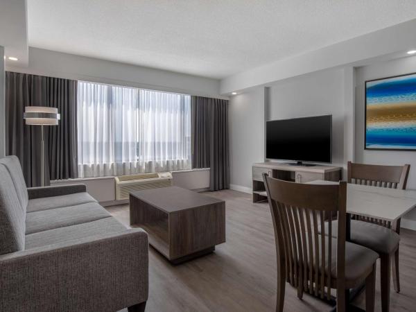 Doubletree by Hilton London : photo 6 de la chambre suite 1 chambre lit king-size