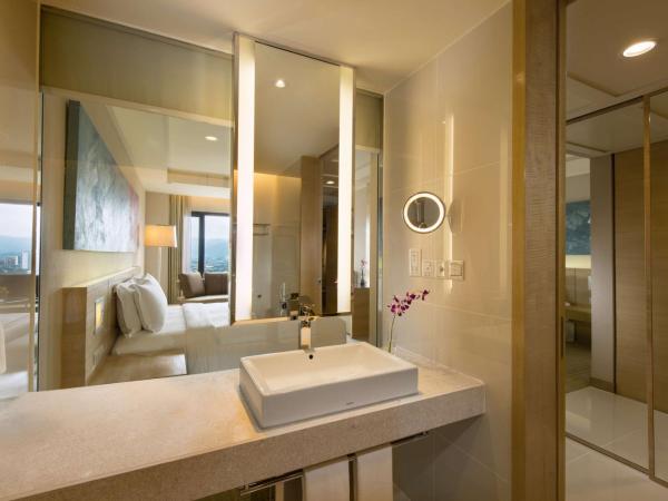 DoubleTree By Hilton Kuala Lumpur : photo 3 de la chambre chambre lits jumeaux