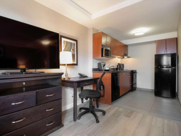 Coast Calgary Downtown Hotel & Suites by APA : photo 1 de la chambre studio lit king-size premium - côte 