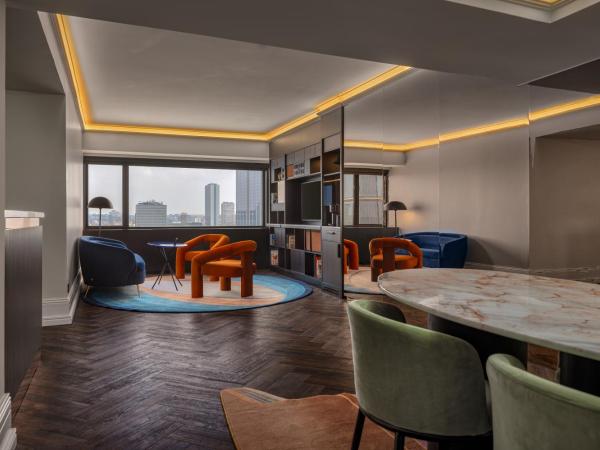 Cardo Brussels, Autograph Collection : photo 3 de la chambre suite fam 2 chambres - vue sur ville 