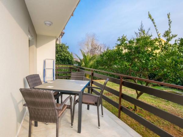 Family house with 2 apartments - Irma : photo 3 de la chambre appartement