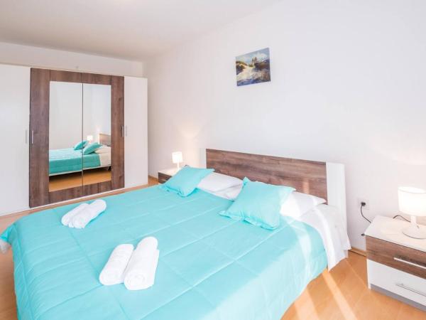 Family house with 2 apartments - Irma : photo 7 de la chambre appartement