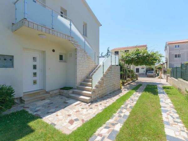 Family house with 2 apartments - Irma : photo 1 de la chambre appartement