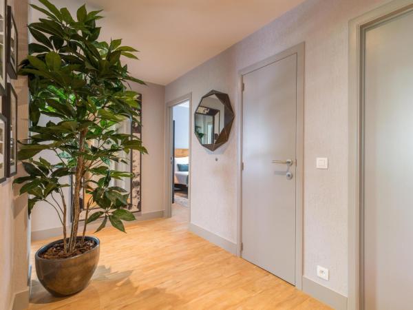 Leonardo Hotel Antwerp The Plaza : photo 3 de la chambre appartement 4 chambres