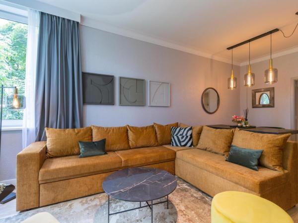 Leonardo Hotel Antwerp The Plaza : photo 4 de la chambre appartement 4 chambres