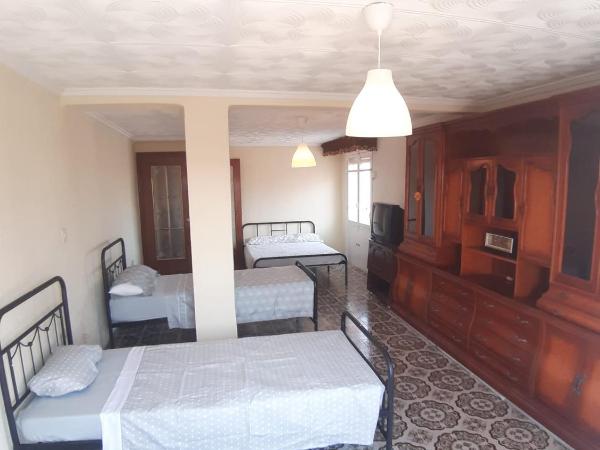 casa royal alicante : photo 8 de la chambre chambre familiale avec balcon