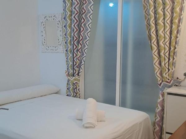 Hostal Costa Azul : photo 1 de la chambre chambre double ou lits jumeaux