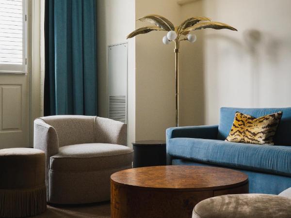 Bourbon Orleans Hotel : photo 6 de la chambre suite lit king-size avec balcon