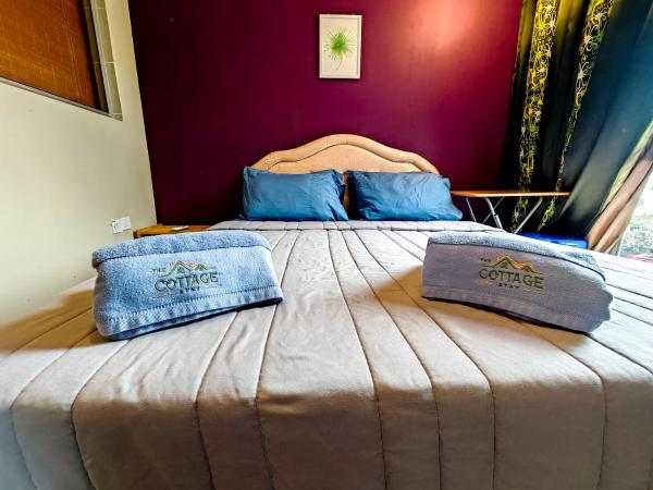 The Cottage Stay - self check-in : photo 3 de la chambre chambre double avec salle de bains privative