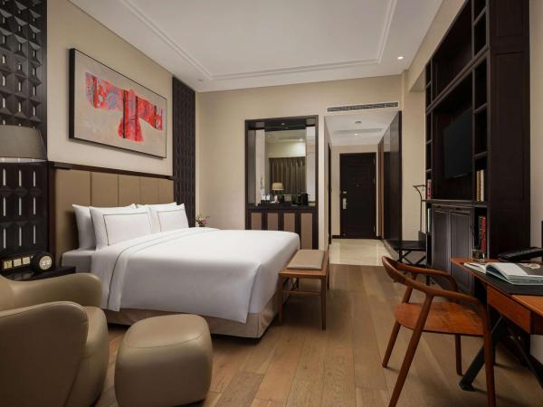 Doubletree By Hilton Shanghai Hongqiao : photo 1 de la chambre chambre king de luxe avec terrasse