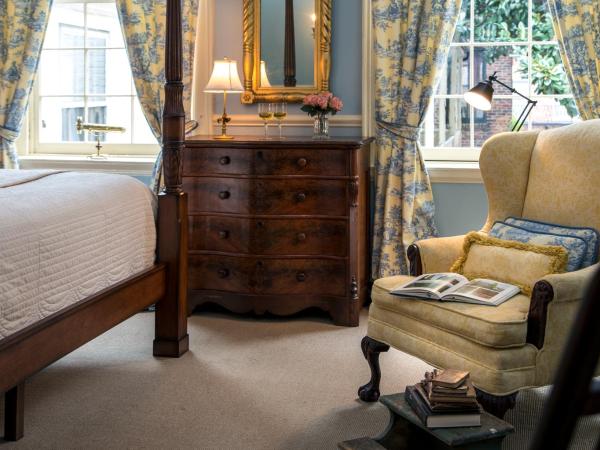 Rachael's Dowry Bed and Breakfast : photo 4 de la chambre suite lit king-size