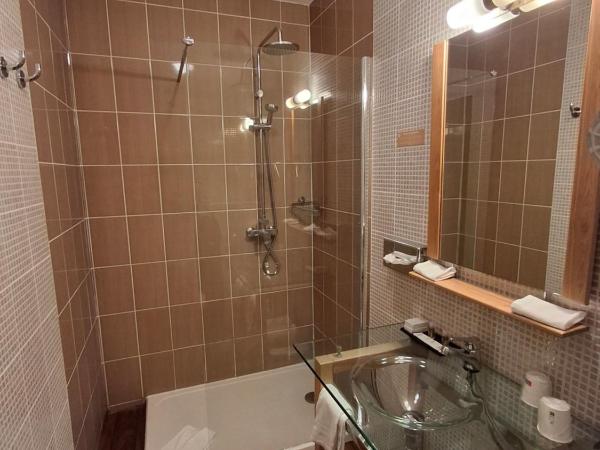 Hôtel Tour Maje : photo 3 de la chambre chambre double supérieure