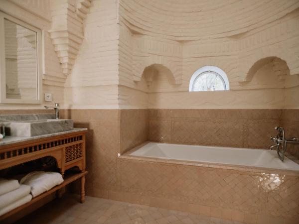Les Deux Tours : photo 7 de la chambre suite premium