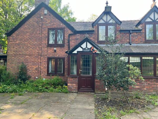 Rainsough Cottage Guest House - Shared Bathroom - Free Parking & WiFi : photo 7 de la chambre chambre double Économique