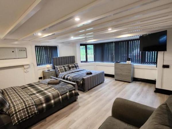 Rainsough Cottage Guest House - Sleeps upto 8 with ensuite - Free Parking & WiFi : photo 6 de la chambre chambre double deluxe avec douche