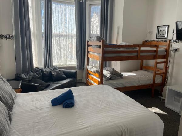 The Shepperton : photo 4 de la chambre chambre familiale (2 adultes et 2 enfants)