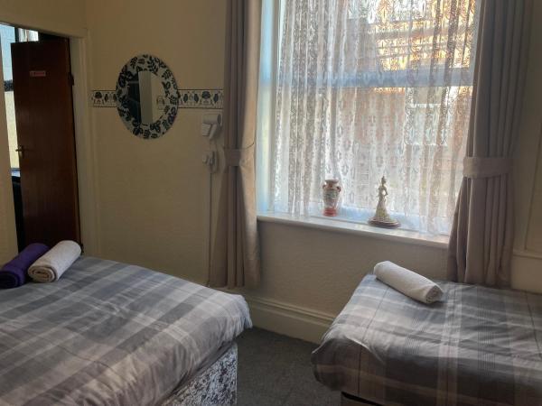 The Shepperton : photo 10 de la chambre chambre familiale (2 adultes + 1 enfant)