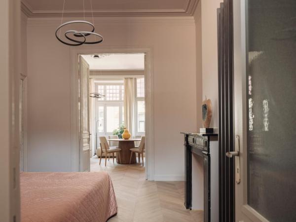 Zurenborg Suites : photo 1 de la chambre chambre double deluxe avec balcon