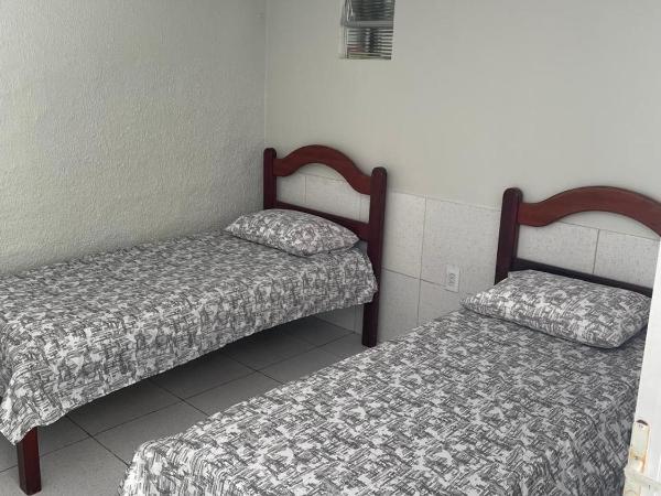 Villa Beira Mar : photo 1 de la chambre chambre quadruple