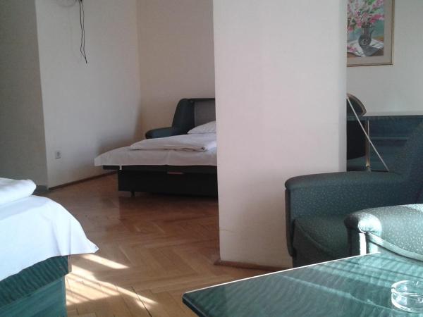 Hotel Bara Budapest : photo 4 de la chambre chambre familiale