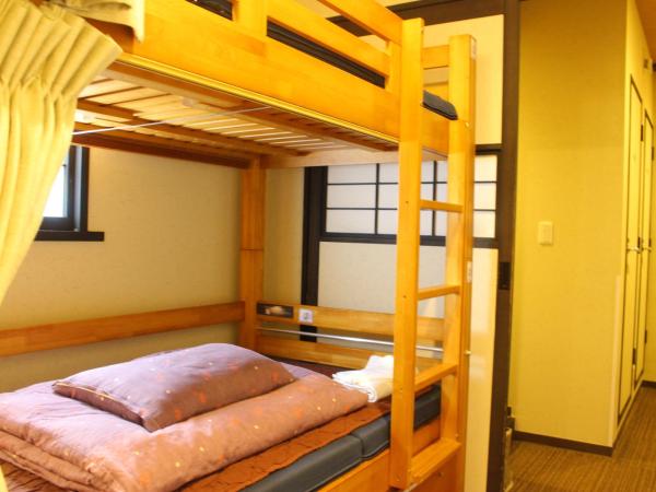 K's House Tokyo Oasis - Quality Hostel in Asakusa : photo 4 de la chambre lit simple dans dortoir mixte avec douche (4 adultes) 