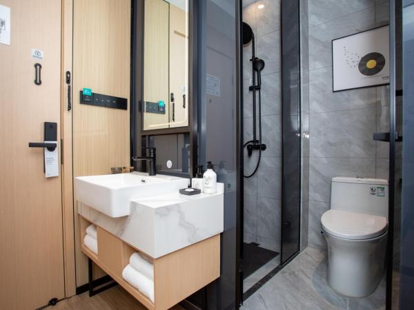 VX Hotel Shanghai Yixian Road Dabaishu : photo 1 de la chambre chambre double