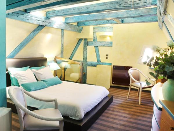 Hotel Cathédrale : photo 1 de la chambre chambre triple familiale