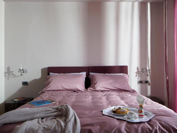 Venere B&B : photo 5 de la chambre chambre deluxe double ou lits jumeaux