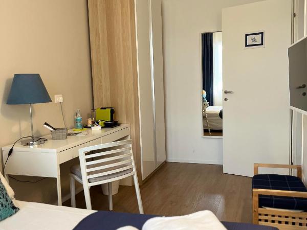 Villa Due Giardini : photo 4 de la chambre chambre double Économique avec salle de bains privative séparée