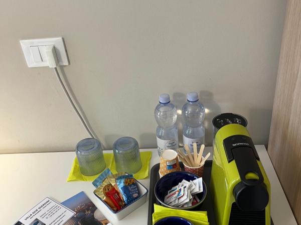 Villa Due Giardini : photo 6 de la chambre chambre double Économique avec salle de bains privative séparée