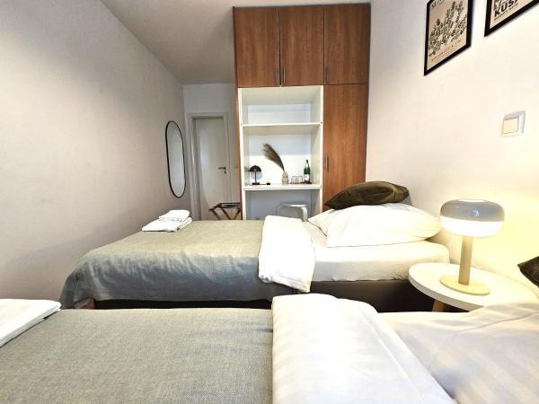 Airport Messe Hotel : photo 7 de la chambre chambre double standard