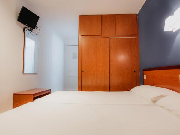 Marina Tossa : photo 4 de la chambre chambre lits jumeaux