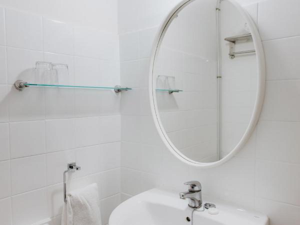 Marina Tossa : photo 6 de la chambre chambre lits jumeaux