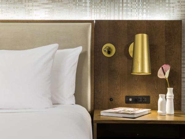 Crowne Plaza Toronto Airport, an IHG Hotel : photo 4 de la chambre chambre lit king-size supérieure