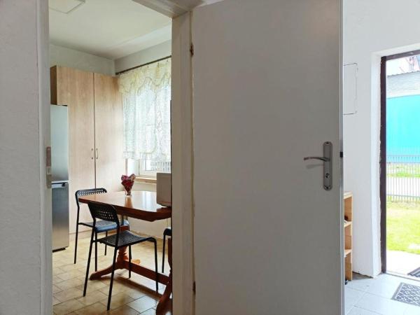 Guest House : photo 2 de la chambre chambre double standard avec salle de bains commune