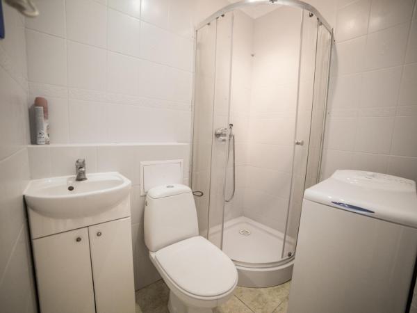 Wrzeszcz - Rooms for rent near to Old Town : photo 3 de la chambre chambre double avec salle de bains commune